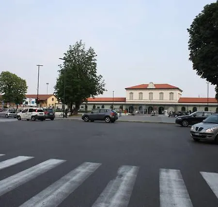 Accademia Carrara 2 Tatil Evi